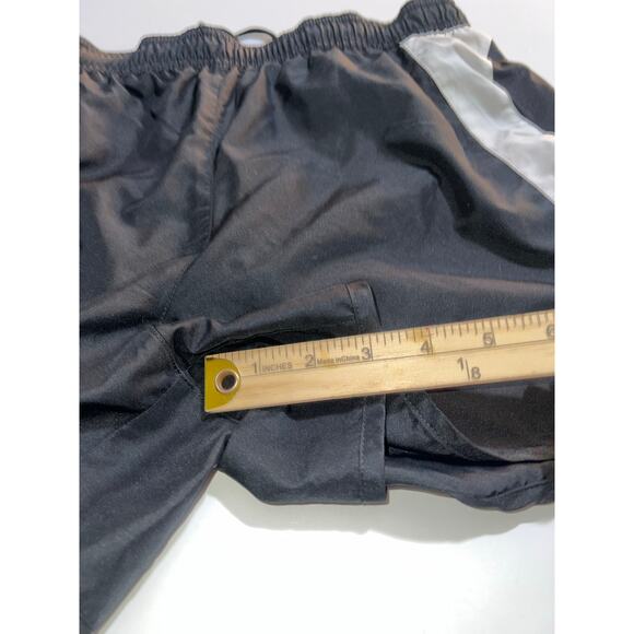 Adidas women’s black running shorts with lining - Picture 4 of 10